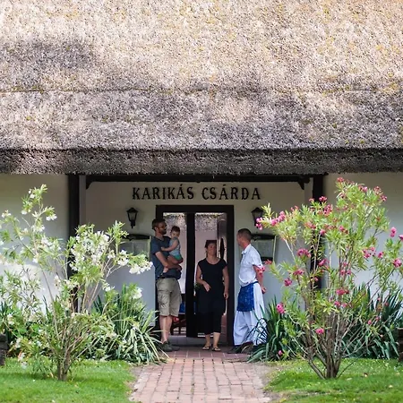 Bugaci Menesbirtok Ueduelohazak Bed and breakfast 3*